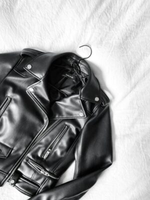 photo-1551028719-00167b16eac5 Lightweight Jackets